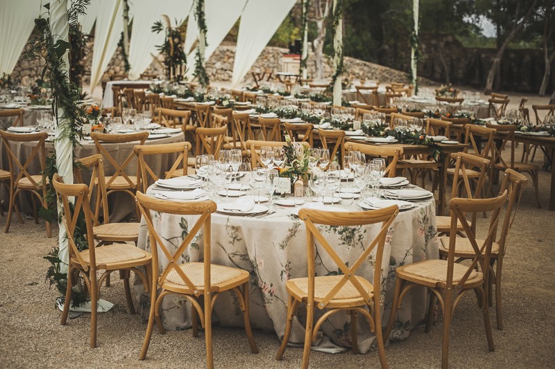 Bodas con Love presta servicio en la subcategoría de  en 