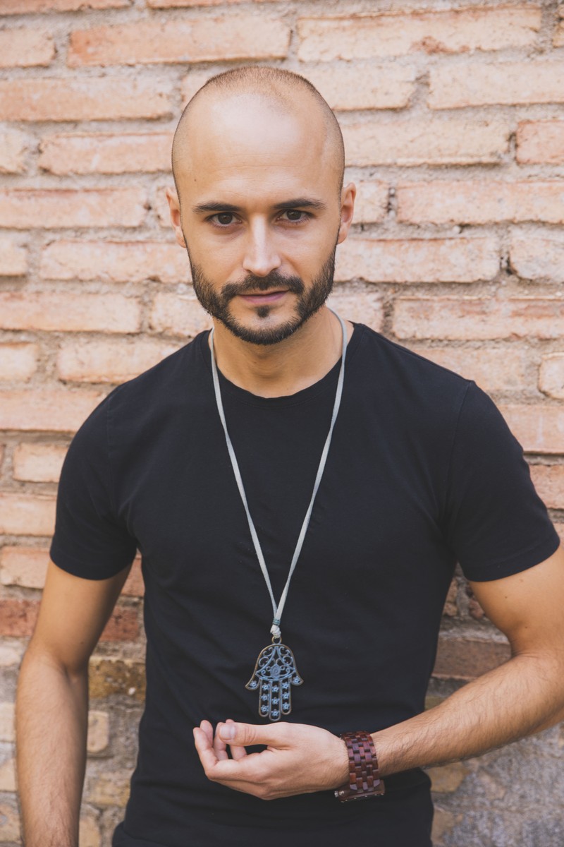 Dj Raworld presta servicio en la subcategoría de  en 