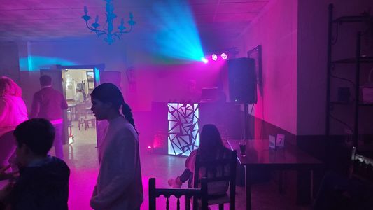 Tudjevent presta servicio en la subcategoría de Djs en Sevilla