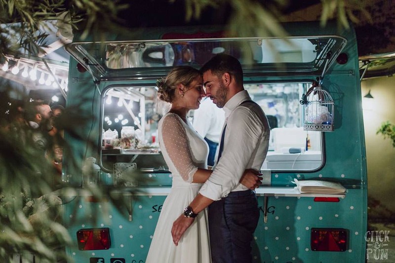 Saboreándolo presta servicio en la subcategoría de  en 