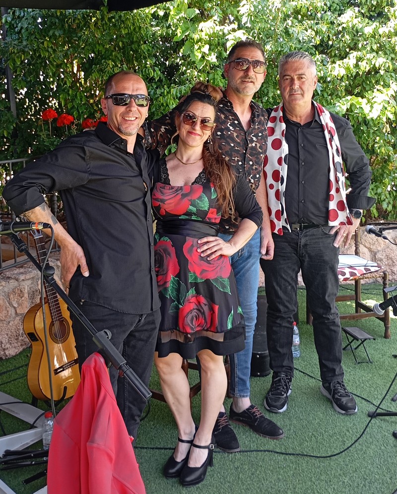 Showlera sound presta servicio en la subcategoría de  en 