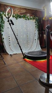 Tacatá Animación y Eventos presta servicio en la subcategoría de Fotomatón y Photocall en Cádiz