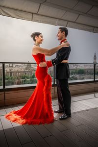 Zafiro Bodas presta servicio en la subcategoría de Fotógrafos de bodas en Zaragoza