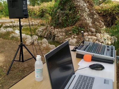 KARAOKE LIVE MUSIC - EVENTOS presta servicio en la subcategoría de Alquiler de Karaoke en Sevilla