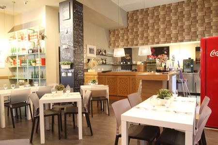 Restaurantes Grupo Marina Alta presta servicio en la subcategoría de Restaurantes para comidas y cenas de empresa en Valencia