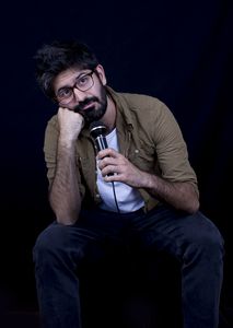 Ritxi Olivé presta servicio en la subcategoría de Monologuistas, cómicos y humoristas  en Barcelona