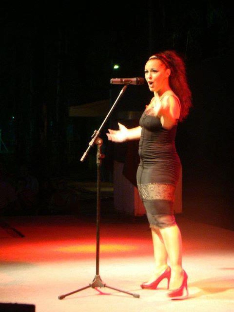 Fernanda Blainq cantante presta servicio en la subcategoría de  en 