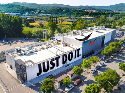 DFLY VISION S.L. presta servicio en la subcategoría de Video y fotografía con drones en Barcelona