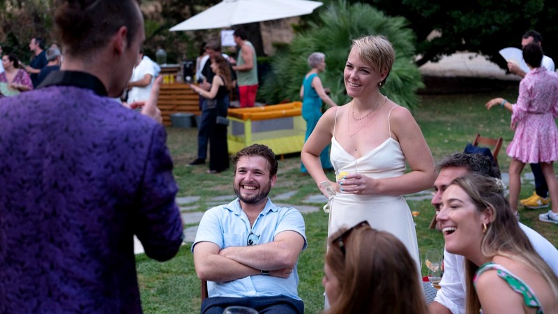 Alexander Main presta servicio en la subcategoría de  en 