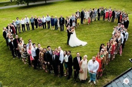 Ceresdrone.com presta servicio en la subcategoría de Video y fotografía con drones en Valencia