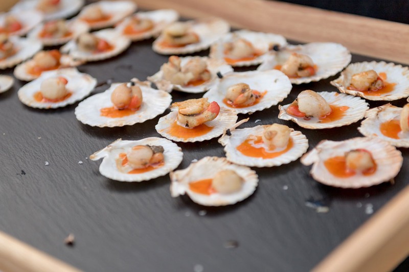 Tierra Ibérica Personalización de Momentos presta servicio en la subcategoría de  en 