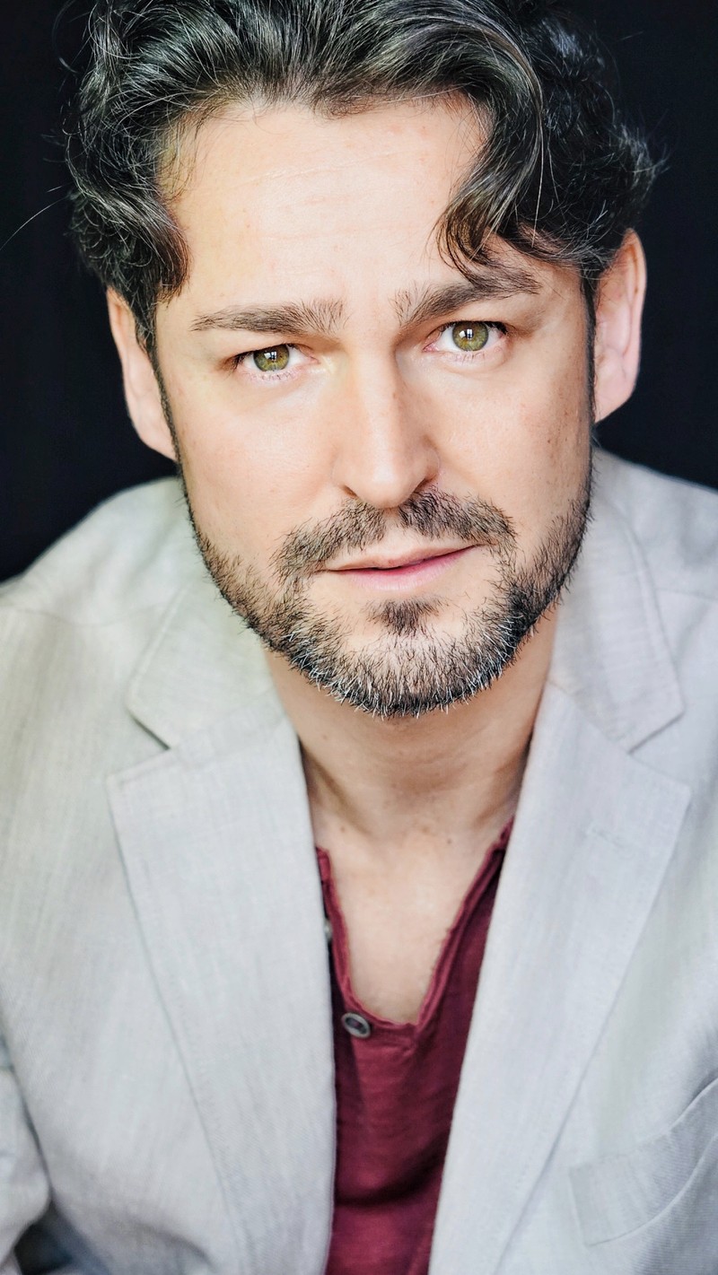 Maestro de ceremonias presta servicio en la subcategoría de  en 