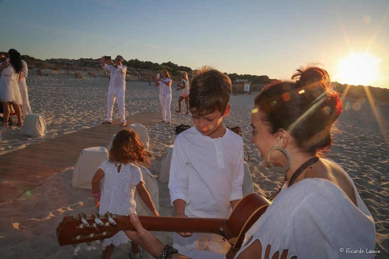 Formentera Events Music presta servicio en la subcategoría de  en 