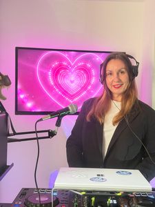 Beat sisters Mallorca presta servicio en la subcategoría de Djs en Islas Baleares