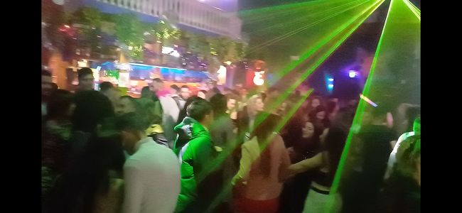 JAVI DJ presta servicio en la subcategoría de Djs en Sevilla