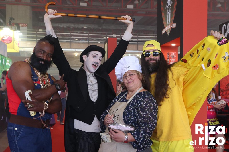 Riza El Rizo Producciones/Eventos presta servicio en la subcategoría de  en 