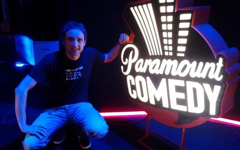 Pablo de los Reyes presta servicio en la subcategoría de Monologuistas, cómicos y humoristas  en Valencia