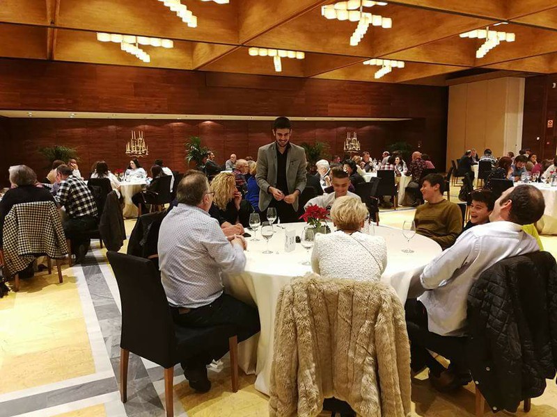 Mago Jon Ander presta servicio en la subcategoría de  en 