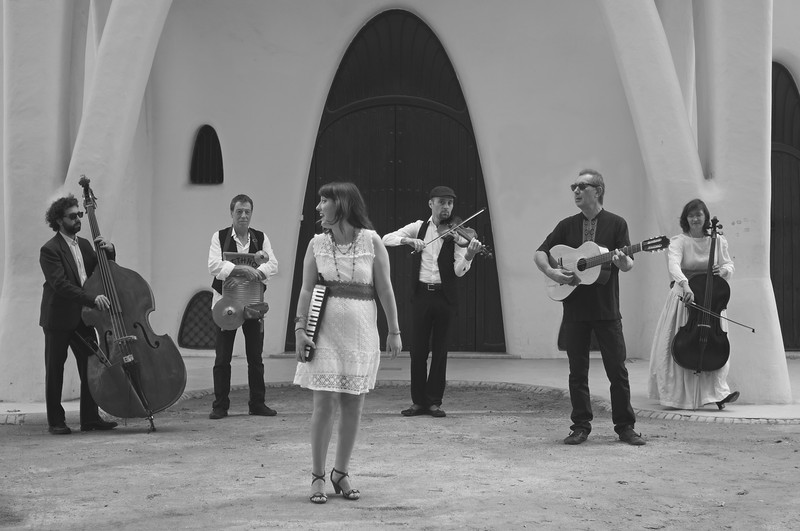 Gipsy NUR Project presta servicio en la subcategoría de  en 