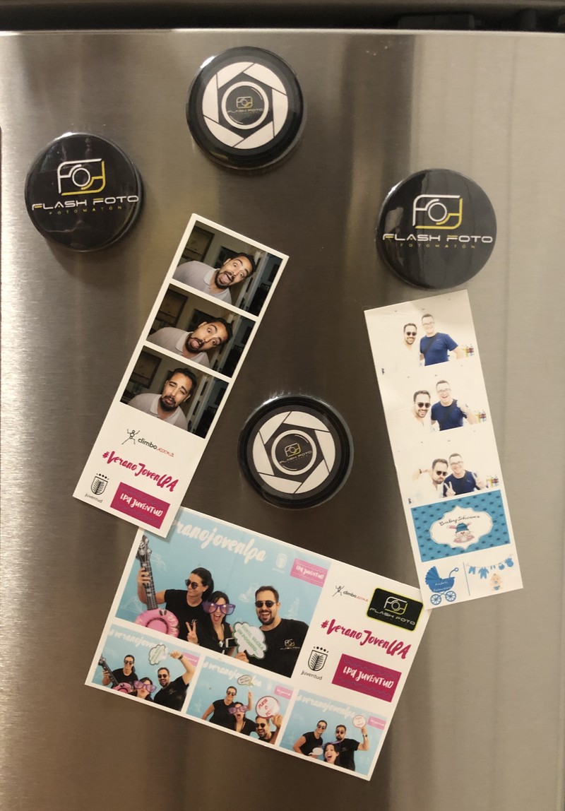 Flash Foto Fotomatón presta servicio en la subcategoría de  en 