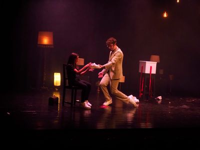 Mag Arnau presta servicio en la subcategoría de Magos en Barcelona