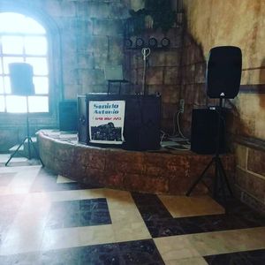 Sonido Antonio presta servicio en la subcategoría de Djs en Sevilla