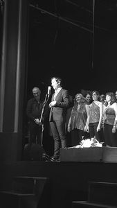 Toni Figuera, actor y Maestro de Ceremonias presta servicio en la subcategoría de Maestros de Ceremonias, Oficiantes y Presentadores en Barcelona