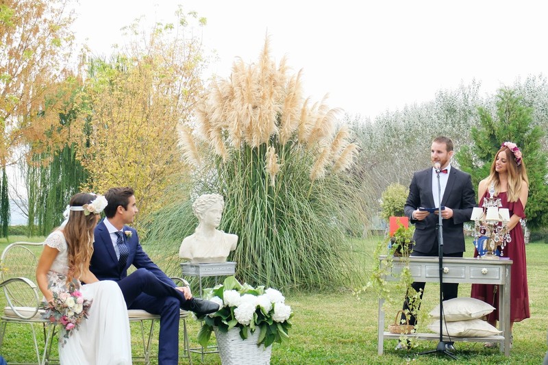 AETERNUM presta servicio en la subcategoría de  en 