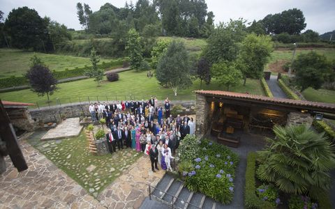 Ricardo Couselo Fotografia presta servicio en la subcategoría de Fotógrafos de bodas en A Coruña