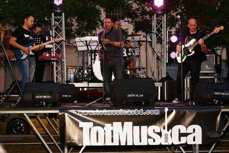 Saxofonista para Amenizar Musicalmente tu Evento presta servicio en la subcategoría de  en 