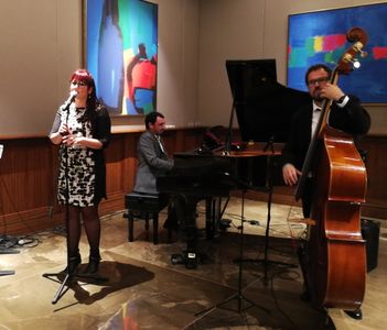 O2 presta servicio en la subcategoría de Grupos de Jazz en Girona