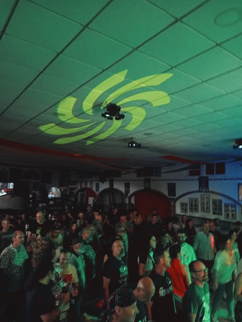 DaleVoz alquiler de sonido y animación de eventos presta servicio en la subcategoría de  en 