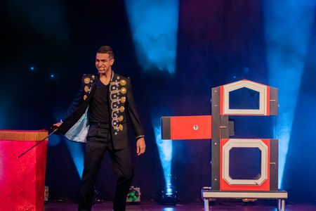 Mag Lluc presta servicio en la subcategoría de Magos en Barcelona