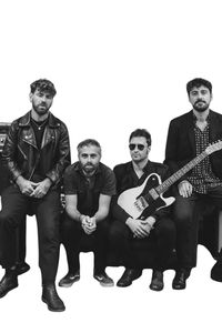 Fat beat presta servicio en la subcategoría de Grupos de Rock y Pop en Málaga