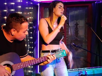 Juls del Real presta servicio en la subcategoría de Grupos de Rock y Pop en Madrid