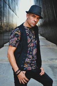 PerVersiones Rock/Pop presta servicio en la subcategoría de Orquestas, cantantes y grupos en Sevilla