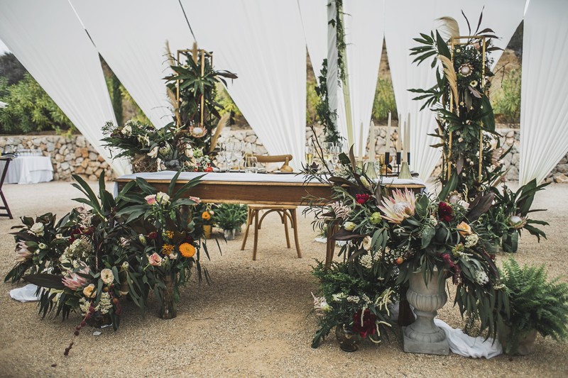 Bodas con Love presta servicio en la subcategoría de  en 