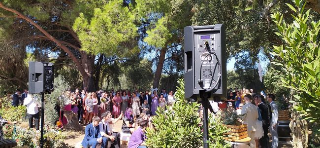 One-La DJ,s Sevilla presta servicio en la subcategoría de Djs en Sevilla