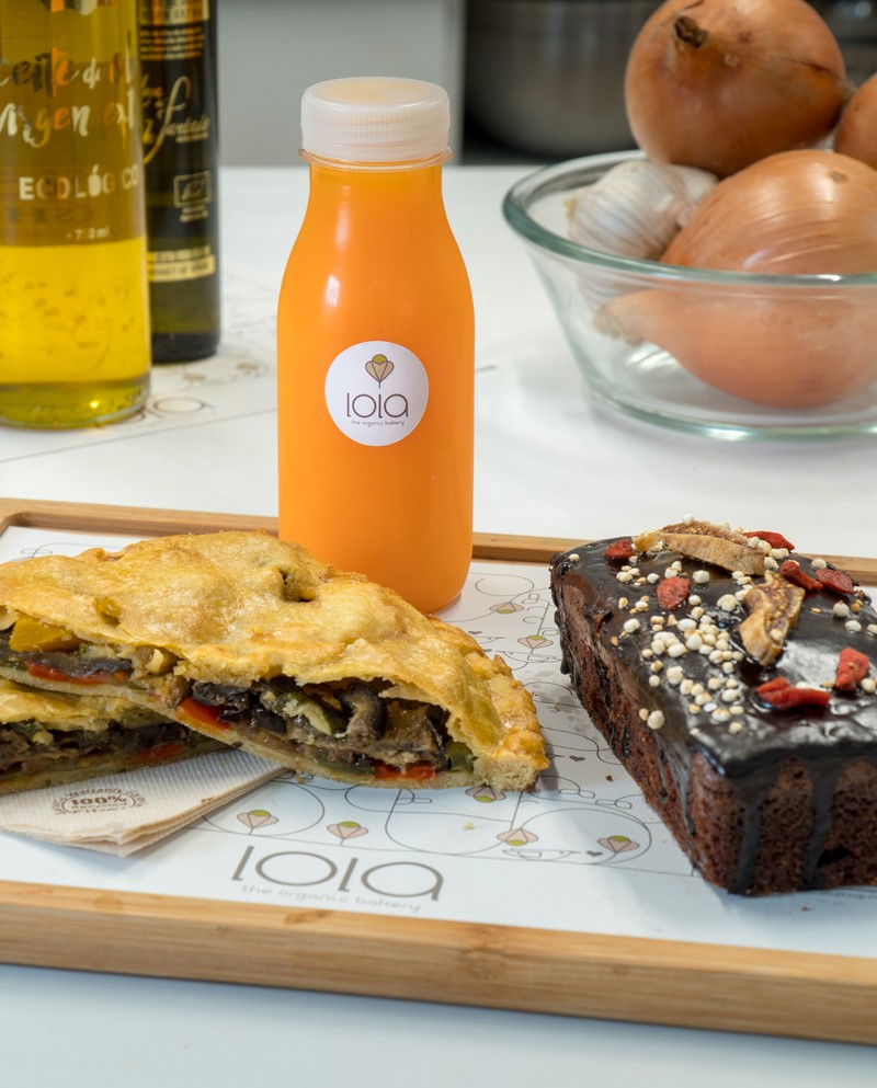 LOLA - The Organic Bakery presta servicio en la subcategoría de  en 