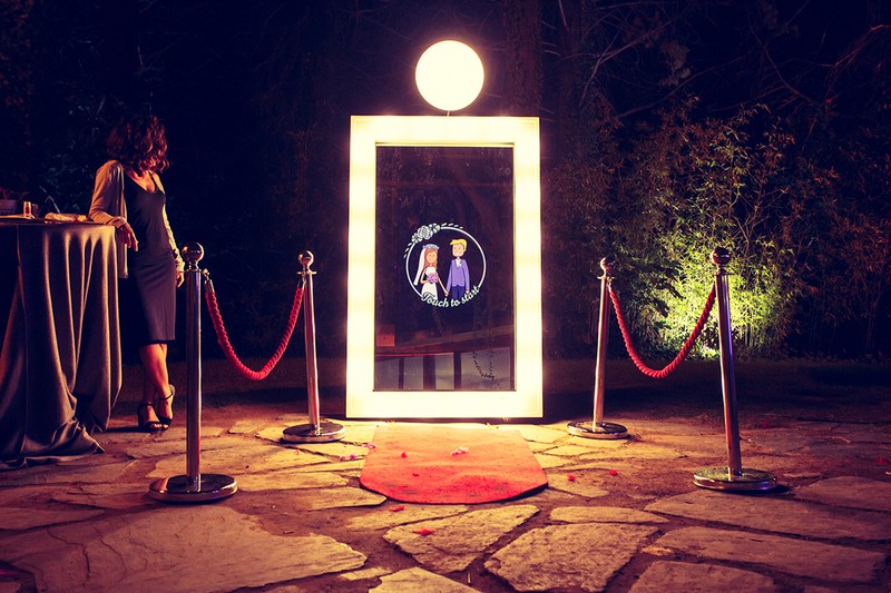 Magic Mirror Madrid presta servicio en la subcategoría de  en 