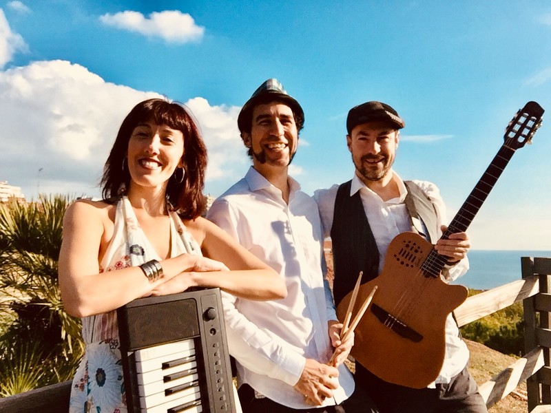 Meu Mar presta servicio en la subcategoría de  en 