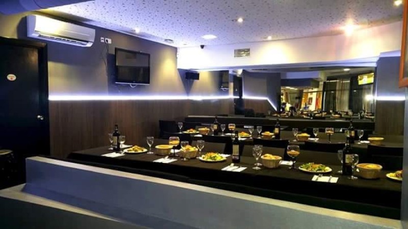 Oasis presta servicio en la subcategoría de  en 