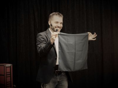 Mago presta servicio en la subcategoría de Magos en Sevilla