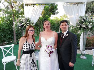 Sueños y Ceremonias presta servicio en la subcategoría de Maestros de Ceremonias, Oficiantes y Presentadores en Murcia