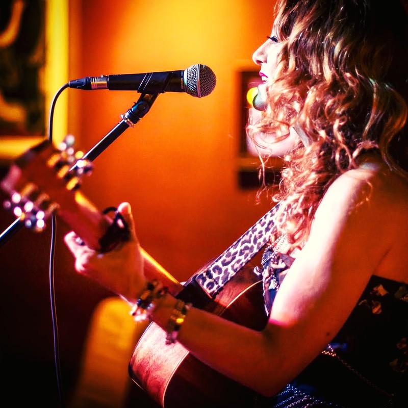 Kaba Cantautora presta servicio en la subcategoría de  en 