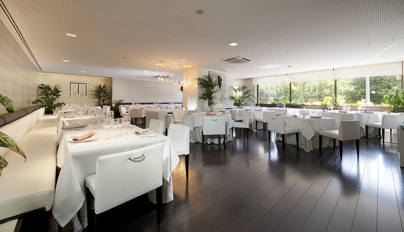 Restaurante M29 presta servicio en la subcategoría de  en 