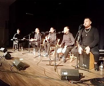 4 De La Cera | Rumba Catalana presta servicio en la subcategoría de Orquestas, cantantes y grupos en Barcelona