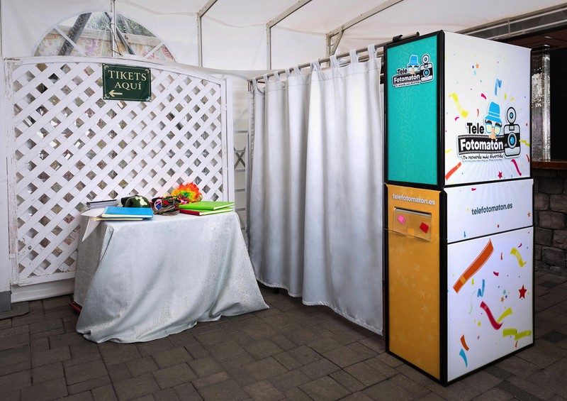 Telefotomatón presta servicio en la subcategoría de  en 