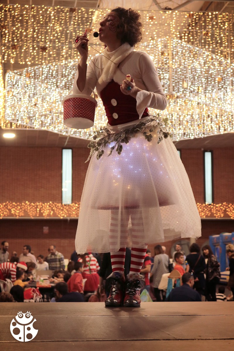 Marieta Voltereta Eventos y Espectáculos presta servicio en la subcategoría de  en 