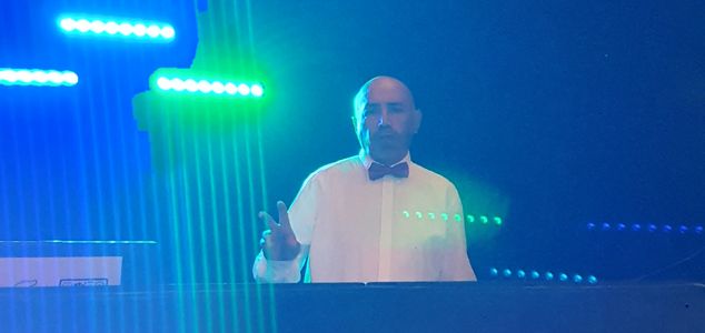 Dj Manu Tenerife presta servicio en la subcategoría de Djs en Santa Cruz de Tenerife